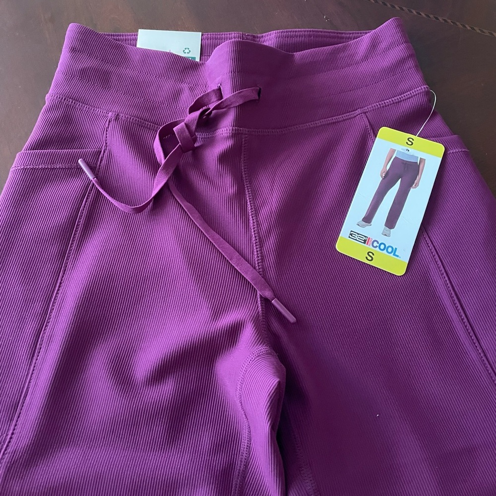 NWT! 32 Degrees Women’s Purple Active Flare Pant, Purple, Sz S